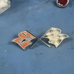Original Gm Fuel Injection Front Fender Crossflags - 1959 Corvette Pn 3742213. Fixed Price $50.00.
