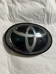Toyota Genuine 53141-71010 Radiator Grille Emblem Cruiser Tundra Tacoma Oem. Fixed Price $129.99.