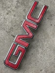 2001 - 2006 Gmc Yukon Sierra Xl Truck Grill Emblem Badge Logo Oem Parts. Fixed Price $24.99.