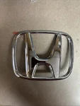 Oem Honda Emblem 75701-SYY-0030. Fixed Price $14.99.