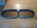 Pair Of Bmw Kidney Grilles Chrome/black Right 51137201968 + Left 51137201967 Oem. Fixed Price $44.98.