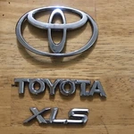 98-99 Toyota Avalon Xls Rear Emblem Silver Chrome P# 75442-AC010 Genuine. Fixed Price $19.95.