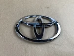 2004-2007 Toyota Highlander W30 Front Emblem 90975-02043. Fixed Price $15.30.