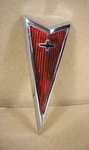 1971 1972 Pontiac Grand Prix Front End Panel Emblem, C484133R. Fixed Price $65.00.