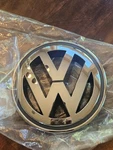 New Oem Vw Front Grill Emblem Silver Jetta Passat Golf Tiguan 3C0853600AMQH. Fixed Price $39.99.